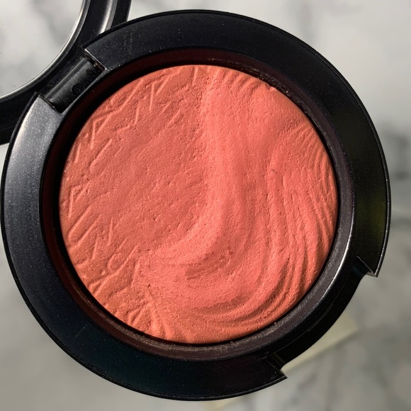 FLAMING CHIC MAC Extra Dimension Blush - Picture 4 of 13